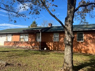 391 Lakewood Forest Rd, Moneta, VA 24121