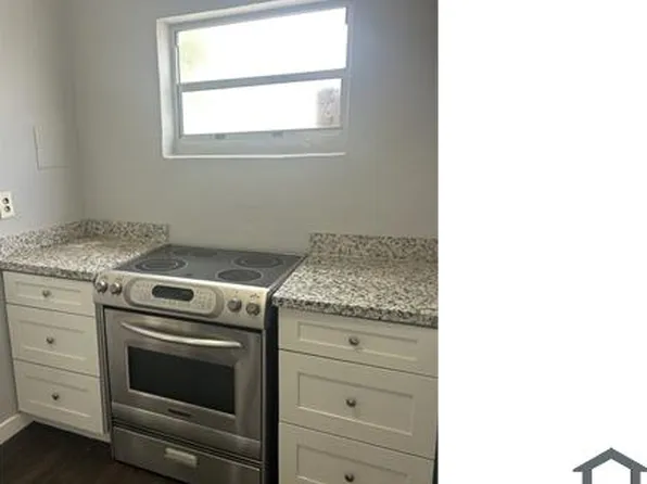 17720 NW 14th Pl, Miami Gardens, FL 33169