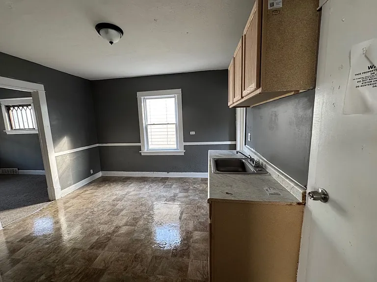 2816 E 125 ST — Photo 16