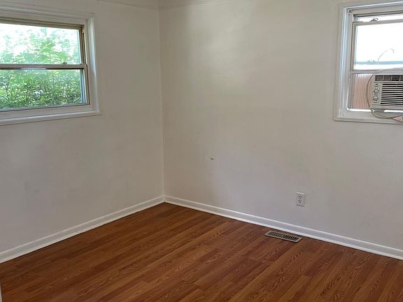 4th image of 97 W Evelyn Ave