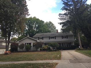 2787 Sulgrave Rd, Beachwood, OH 44122