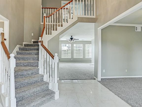 2nd image of 1808 Oakleaf Cir