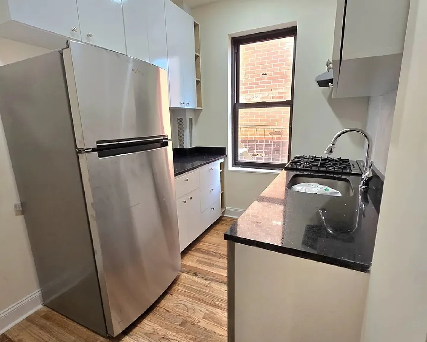 1 bed, 700 sqft, $1,950 — Photo 4