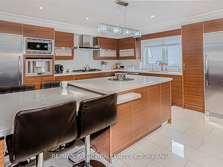 147 Ellis Ave — Photo 4