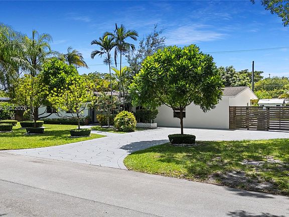 4th image of 12900 SW 82nd Pl