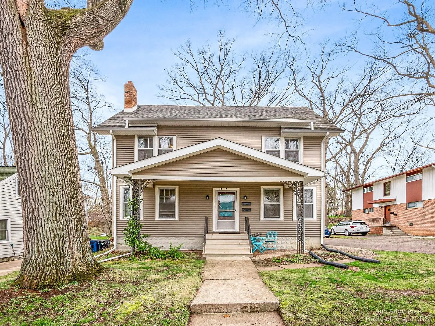 1717 Dexter Ave photo 1