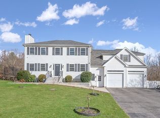 6 Morris Hope Ln, Berkley, MA 02779