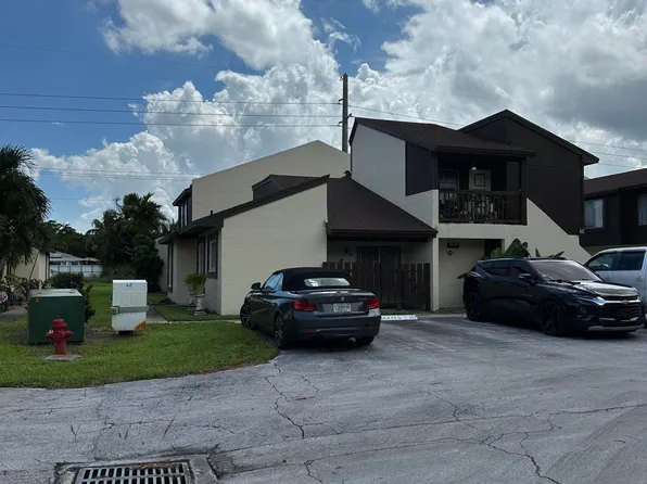 5292 BOSQUE Lane #57, West Palm Beach, FL 33415