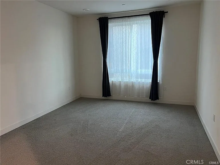 1402 N Nolita — Photo 19