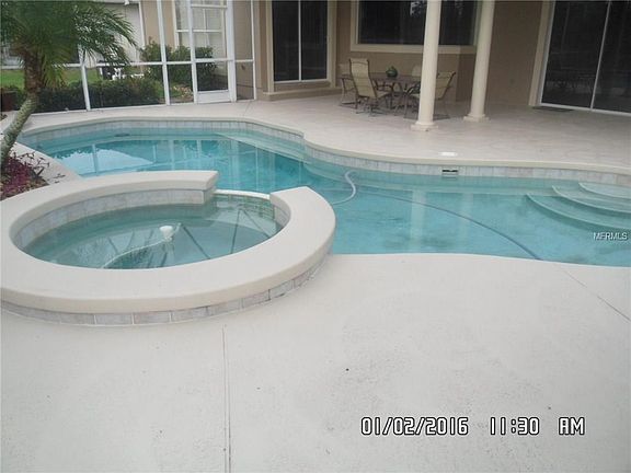 3rd image of 20432 Melville St
