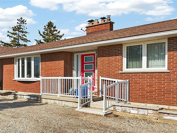 3rd image of 485 Haldimand Rd #20