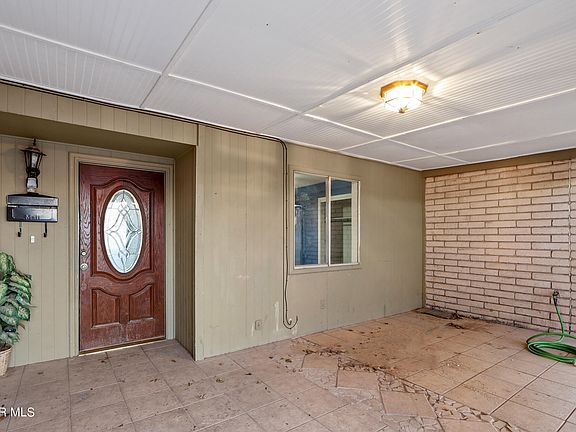 3rd image of 9857 Vandenburg St