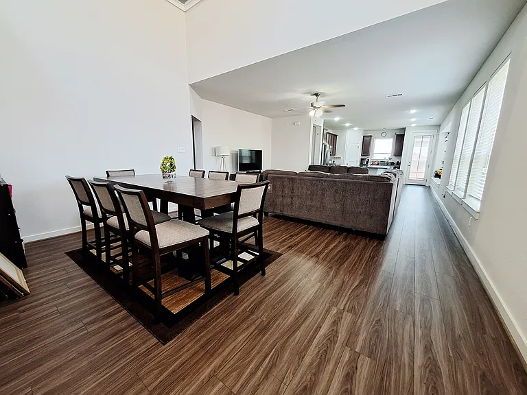8000 Prairie Rye Dr — Photo 7