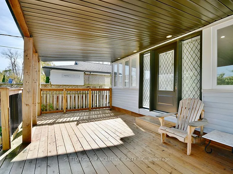 1556 Houston Ave — Photo 39