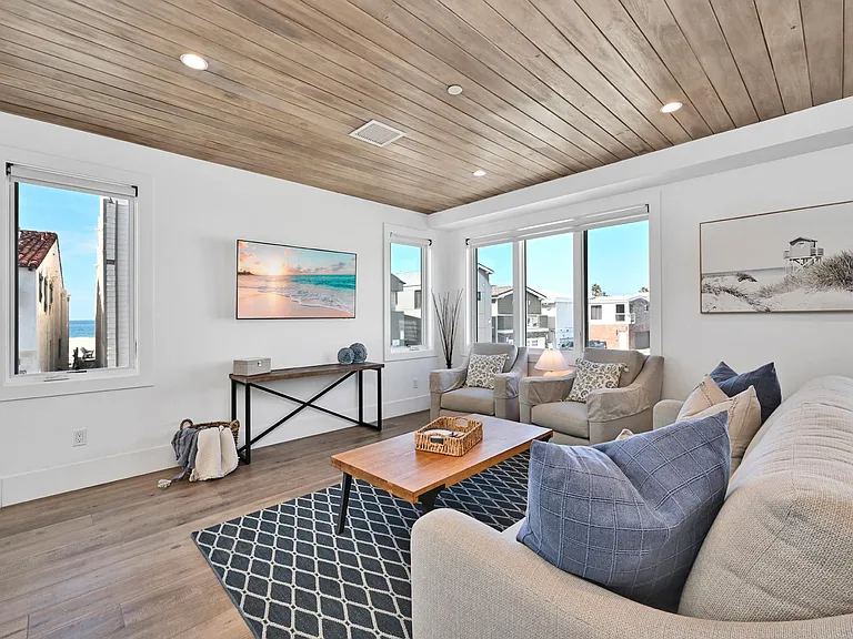 3940 Seashore Dr — Photo 9