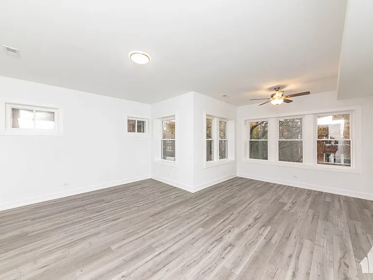 4616 N Monticello Ave #2 — Photo 2