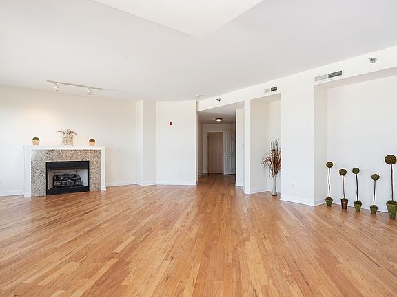 4th image of 9360 Skokie Blvd #512