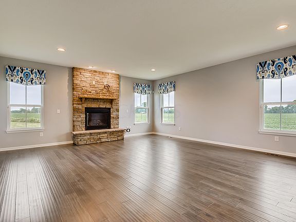 5th image of 2667 Glenmead Dr