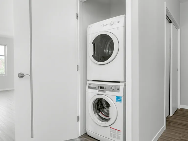 Zen - 2 Bed / 2 Bath - 1,306 SF - Laundry