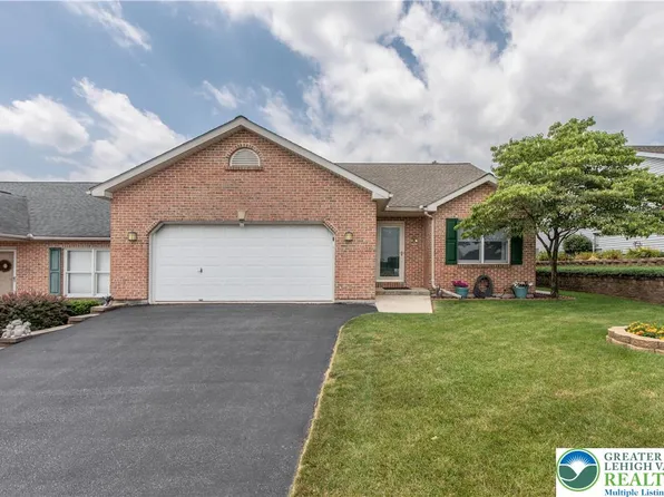 3054 Center Rd, Northampton, PA 18067