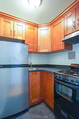 Rented by City Connections Realty | media 15