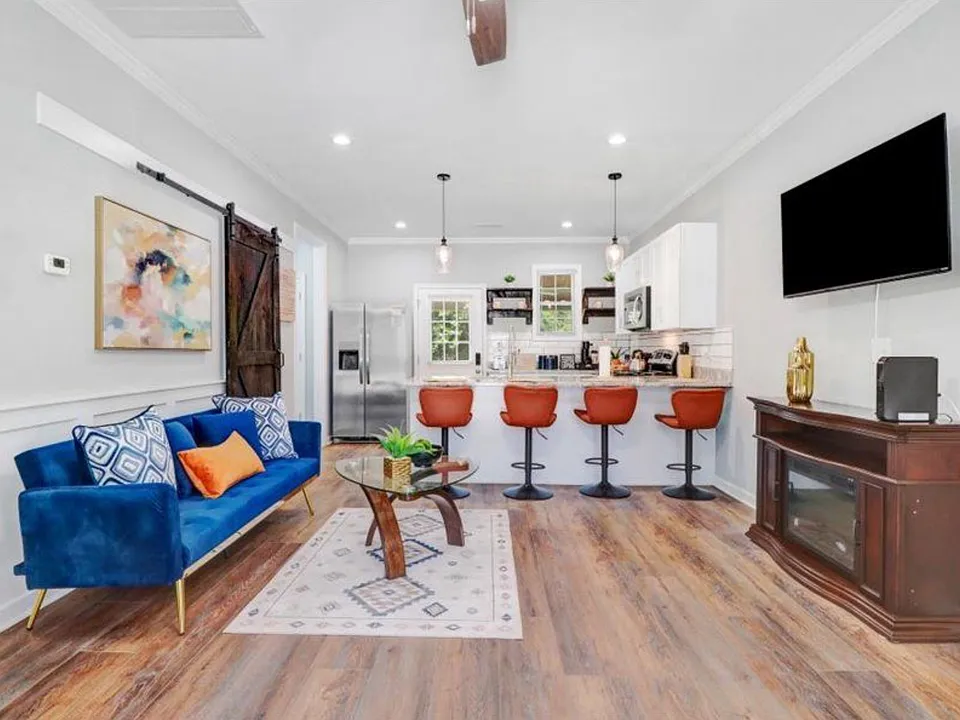 1206 Gooding Dr