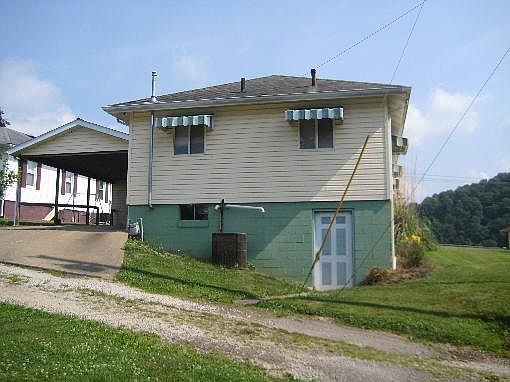 2nd image of 301 Highland St