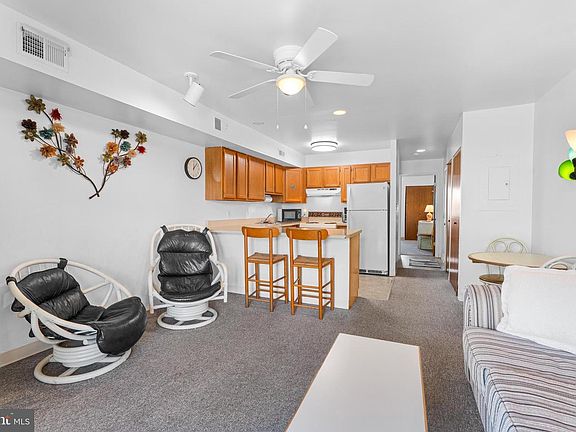 4th image of 12300 Jamaica Ave Unit 209