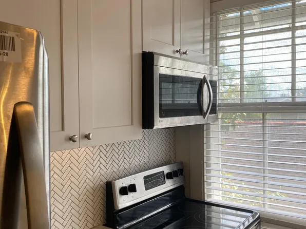 2216 Lowerline St, New Orleans, LA 70118