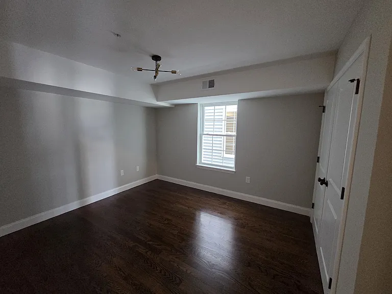 154 Oliver St #2 — Photo 6