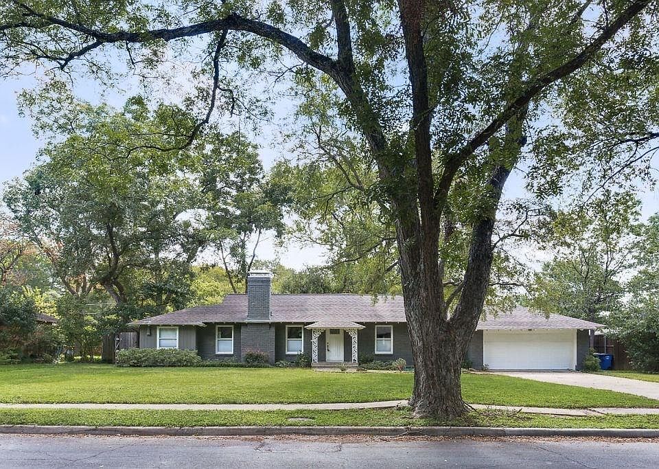 1st image of 9722 Galway Dr