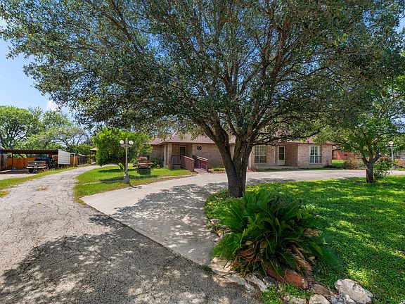2nd image of 1969 FM 1516 S