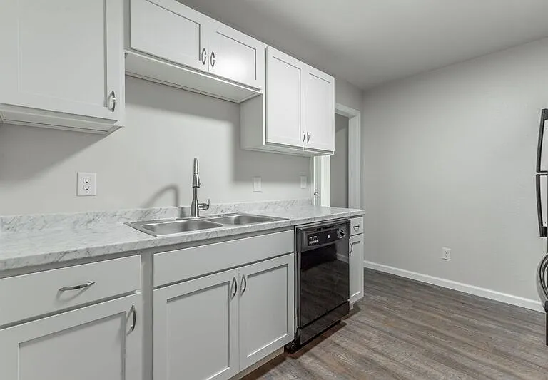 5972 Dayton Blvd — Photo 6