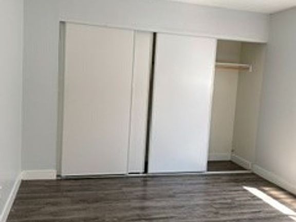 5th image of 5558-5562 Dairy Ave #1