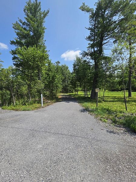 3rd image of L15.21 Zimmer Road