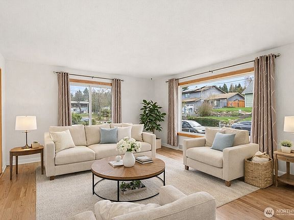 4th image of 2950 39th Avenue NE
