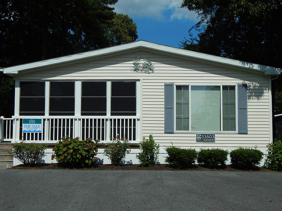 1st image of 33503 Lakeshore Cir