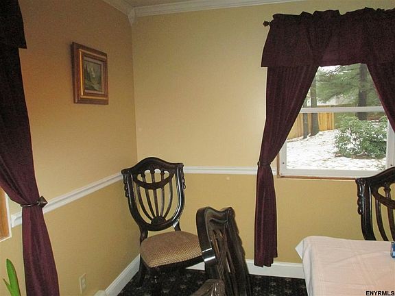 5th image of 4 Manor Ct
