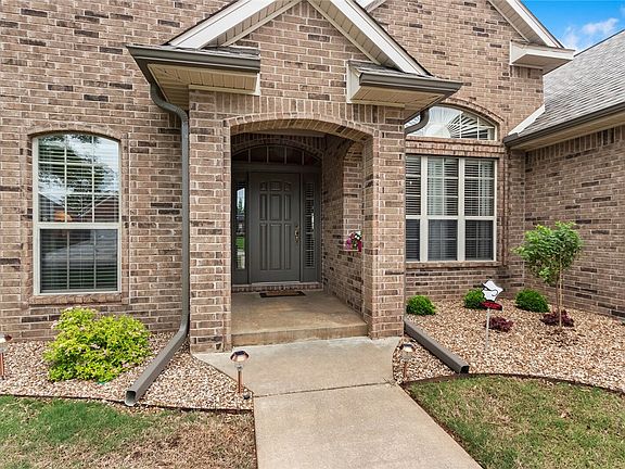 2nd image of 4401 W Arlington Dr