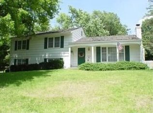 9647 Roe Ave, Overland Park, KS 66207