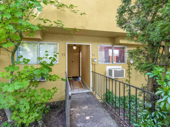 839 SW Broadway Dr APT 74, Portland, OR 97201