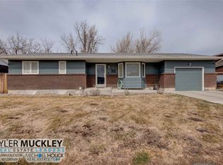 32 W Riverbend Rd, Casper, WY 82604