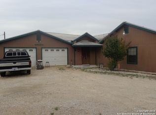 185 County Road 4645, Hondo, TX 78861
