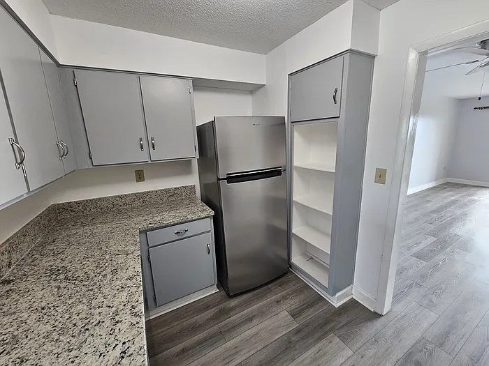 2 bed, 2.0 bath, 1100 sqft, $1,550 — Photo 4