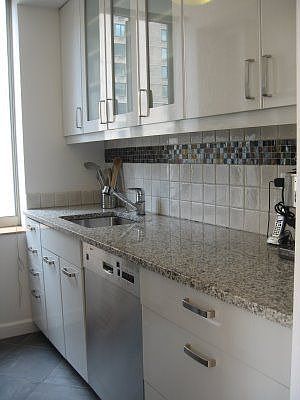 5th image of 232-236 E 47th St #19F