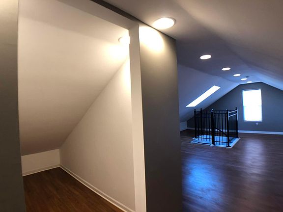 5th image of 1634 N Campbell Ave #2