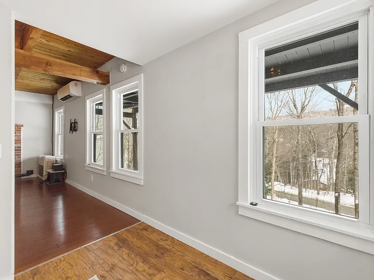Hilltop Dr — Photo 9