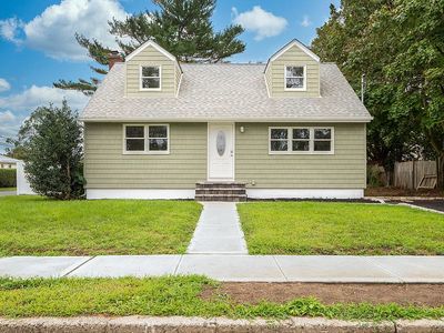 405 43rd St, Lindenhurst, NY, 11757