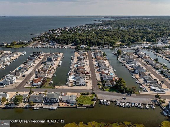 4th image of 41 Hornblower Dr