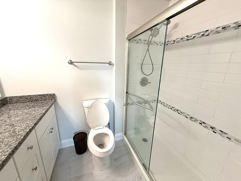812 Moen Pl #A — Photo 10